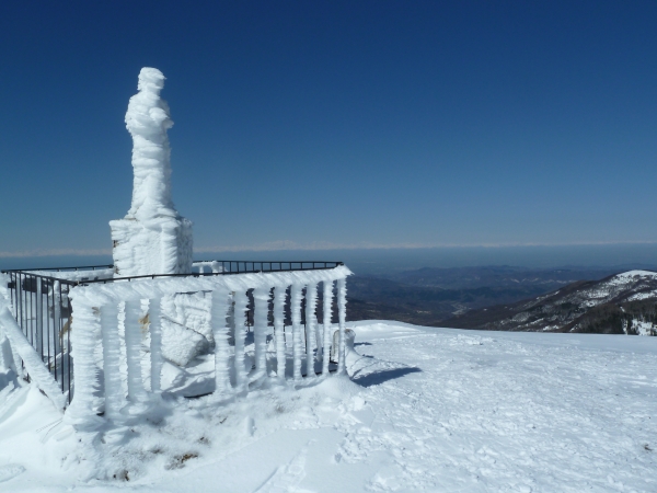 LA STATUA DI SAN GIUSEPPE SUL MONTE CHIAPPO.jpg